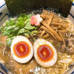 特選盛込中華そば  ¥2000