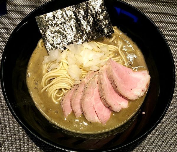 「肉中華そば(特濃)醤油&和え玉」@煮干乱舞の写真