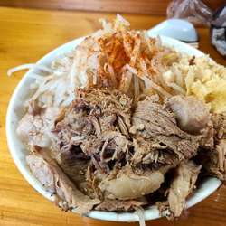 ラーメン小　野菜マシにんにく