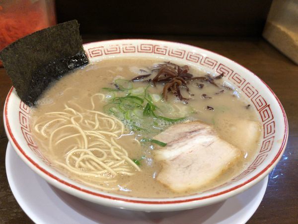 「ラーメン 680円 替玉無料」@博多長浜ラーメン フクフクの写真