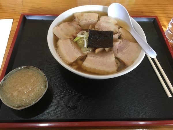 「肉そば 大盛」@ラーメン飛来 藤島店の写真
