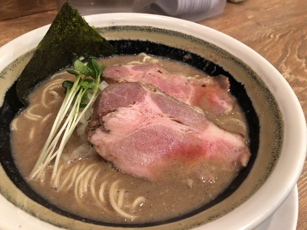 「濃厚煮干し 980円」@野郎ラーメン 品達品川本店の写真