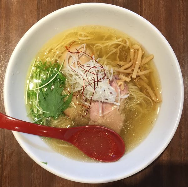 「香彩鶏だし特製塩らーめん」@麺屋 翔 品川店の写真