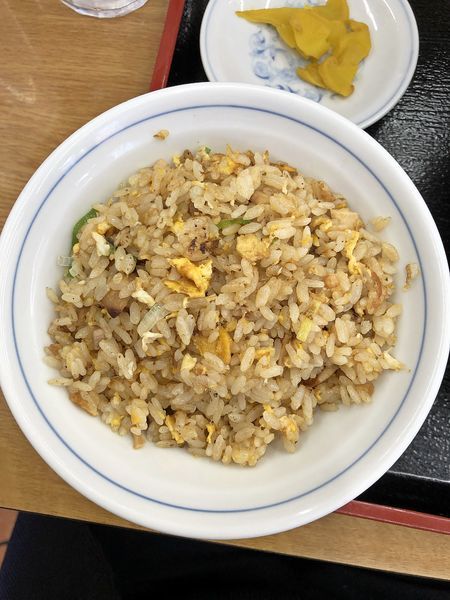「手もみラーメン＋半チャーハンセット￥６３０」@福しん 新宿小滝橋店の写真