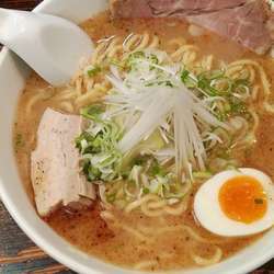 塩らーめん＋スタッフズ