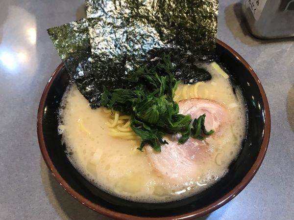 「塩豚骨ラーメン680円 ネギチャーシュー丼150円」@醤油豚骨ラーメン 八右衛門の写真