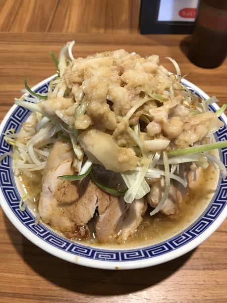 「ネギチャーシュー 並 880円」@びんびん豚の写真