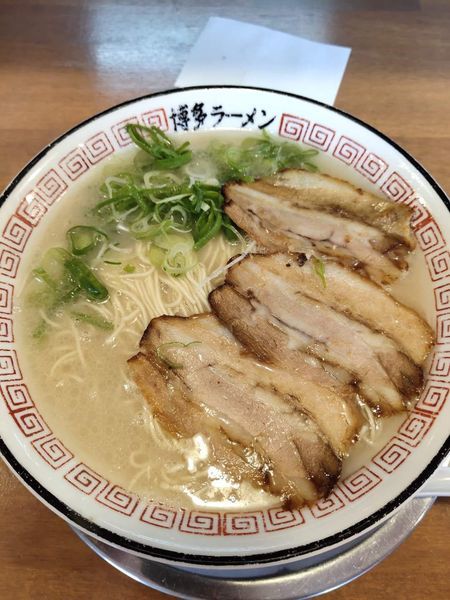 「ラーメン大盛(780円)」@博多ラーメン 片岡屋 姫路南店の写真