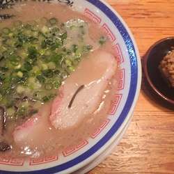 ラーメン 赤オニ ライス