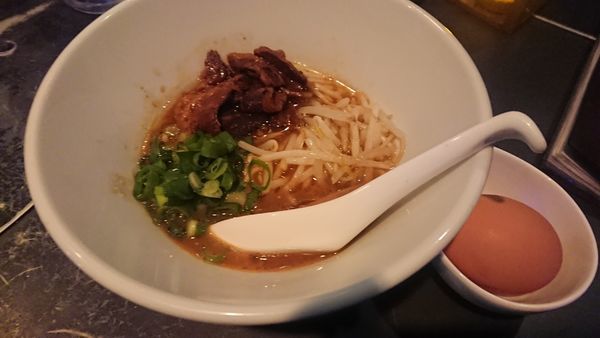 「徳島ラーメン(ハーフ) 600円」@NOODLE AND BAR SANCHA FUKAMIの写真