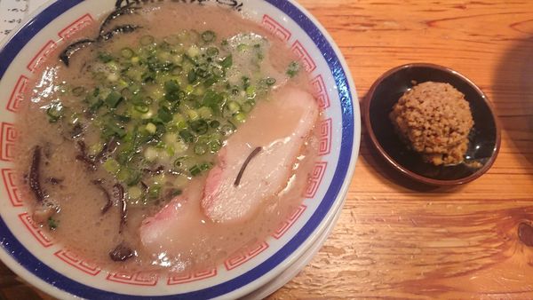「ラーメン 赤オニ ライス」@博多長浜らーめん 田中商店の写真
