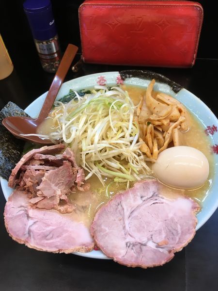 「ネギ味噌ラーメン 味玉 メンマ」@壱発ラーメン 相模原店の写真
