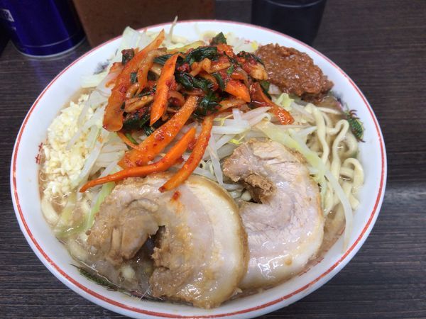 「小ラーメン(ニンニク)+ニラキムチ+卓上味噌 770円」@ラーメン二郎 川越店の写真