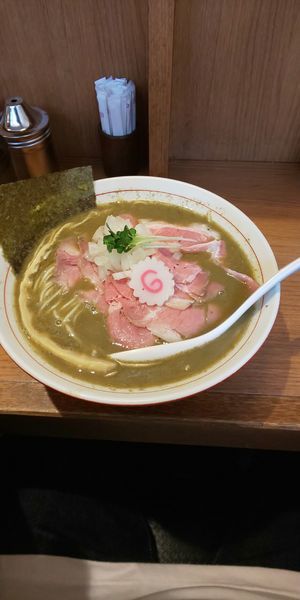 「チャーシュー銀の煮干しそば」@煮干中華そば 鈴蘭 中野店の写真