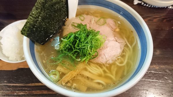 「しおらーめん 700円 + ミニごはん 50円」@とうかんやの写真