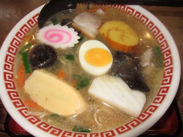 「五目中華ソバ　650円」@さかえやの写真