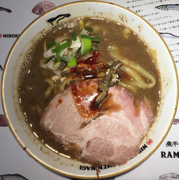 「すごい煮干ラーメン（中盛）」@すごい煮干ラーメン凪 田町店の写真
