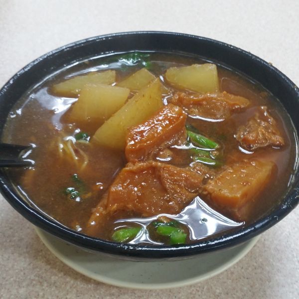 「車仔麺(牛スジ・大根・縮れ麺)」@栄記粉麺の写真