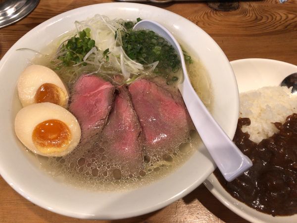 「特製牛塩らーめん + 牛スジカレー(ミニ)」@竹麓輔らーめん創作工房の写真