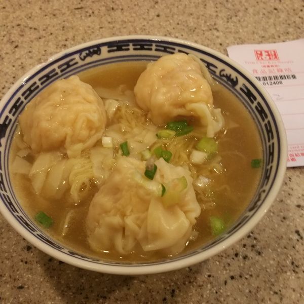 「招牌雲呑麺(チウパイワンタンミン)」@沾仔記の写真