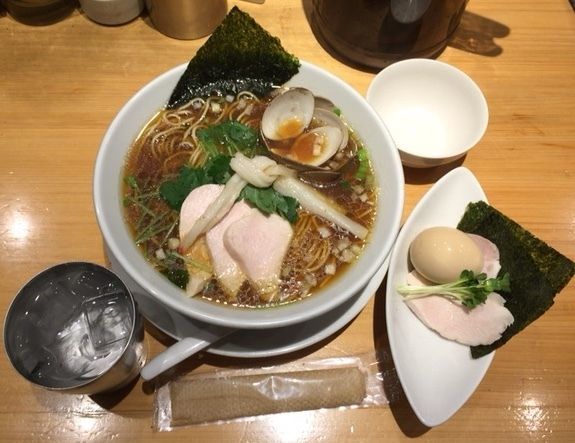 「蛤そば」@Ginza Noodles むぎとオリーブの写真