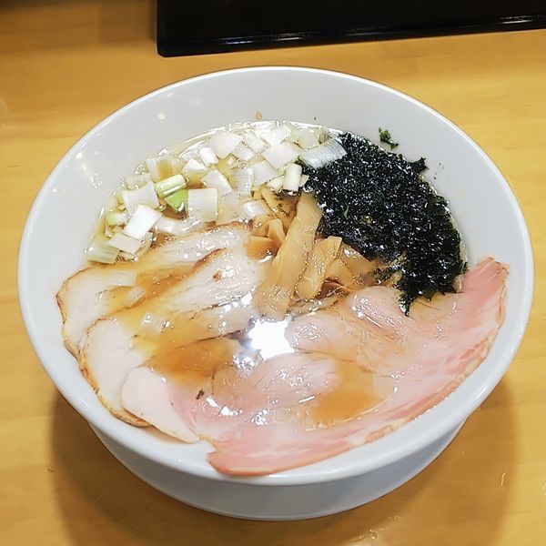 「しょうゆ中華そば」@自家製中華そば 麺の虜の写真