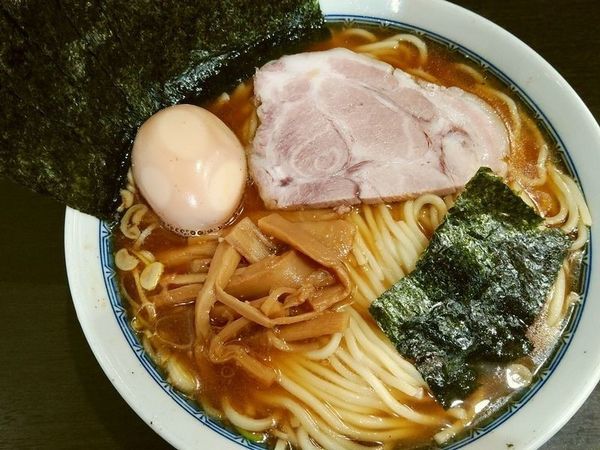 「ラーメン（中）＋味付玉子＋のり」@中華そば べんてんの写真