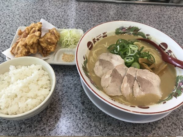 「こってり大 唐揚げ定食」@天下一品 茨木けいさつ前店の写真