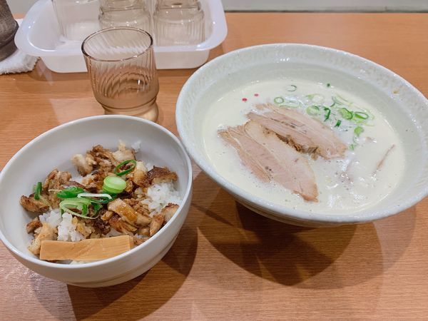 「鶏そば、小間切れ丼」@麺の匠 和みの写真