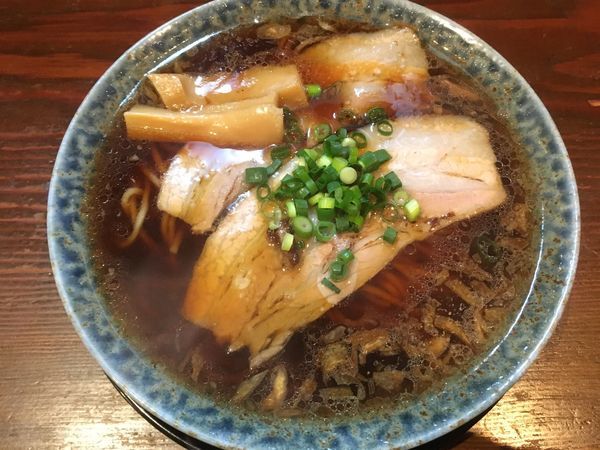 「熟成醤油ラーメン」@古式ラーメン 鶴亀の写真