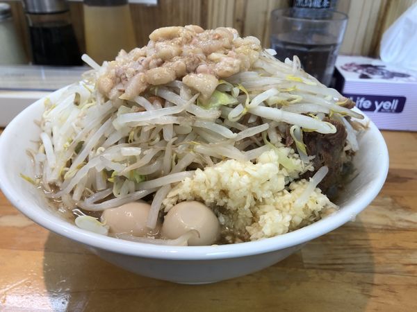 「小ラーメン＋うずら玉子＋生卵¥900」@らーめん つの旨の写真