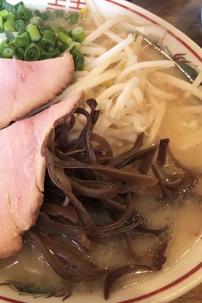 「スペシャルラーメン」@博多長浜ラーメン 健太の写真