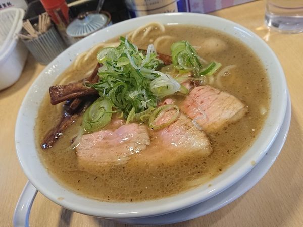 「濃い中華そば　600円」@西中華そば店の写真