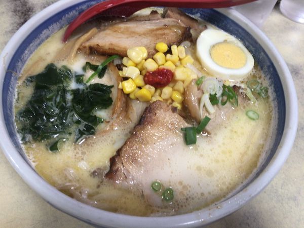 「チャーシュー白味噌」@手打ラーメン 暖宝の写真