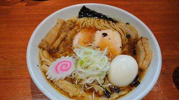 「特製芳醇中華そば大盛」@中華そば 輝羅の写真