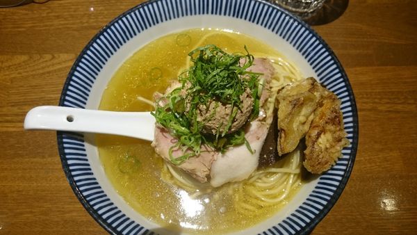 「白レバーペースト付き 塩らーめん」@雨は、やさしくの写真