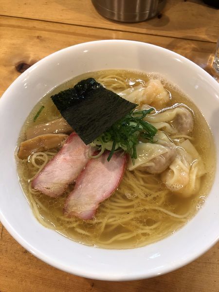 「白出汁特製ワンタン麺ハーフ900円」@支那そば 大和 稲荷町本店の写真