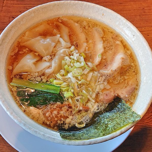 「チャーシューメン(醤油) コク増し 海老ワンタン1080」@らーめんすずらんの写真