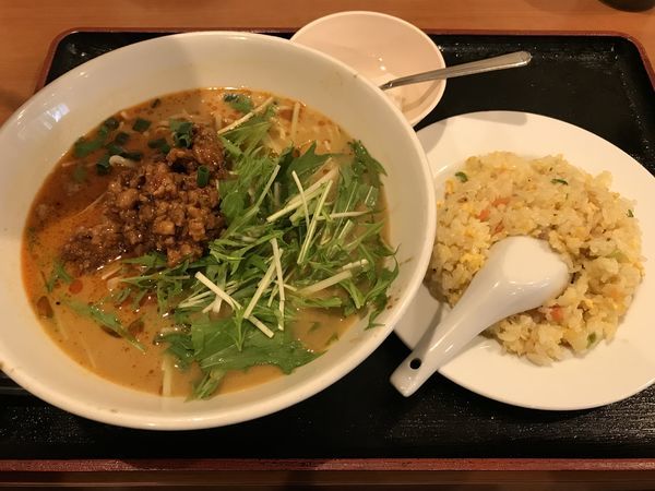 「担担麺&炒飯 ¥850」@四川料理 萬達の写真