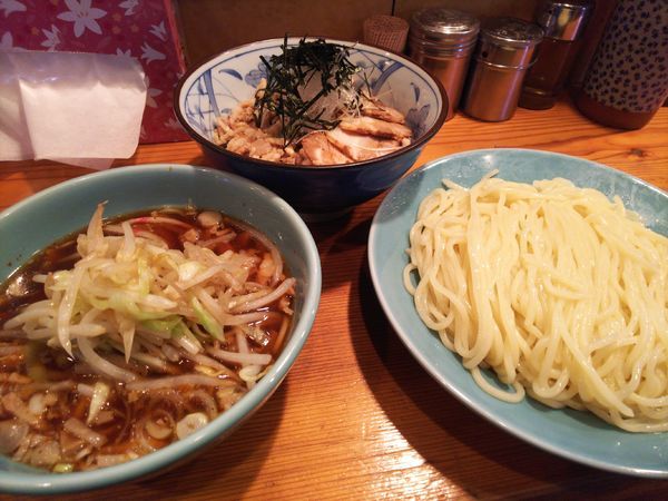 「野菜入り800円＆豚ﾏﾖ丼並丼500円」@つけそば屋 麺楽の写真