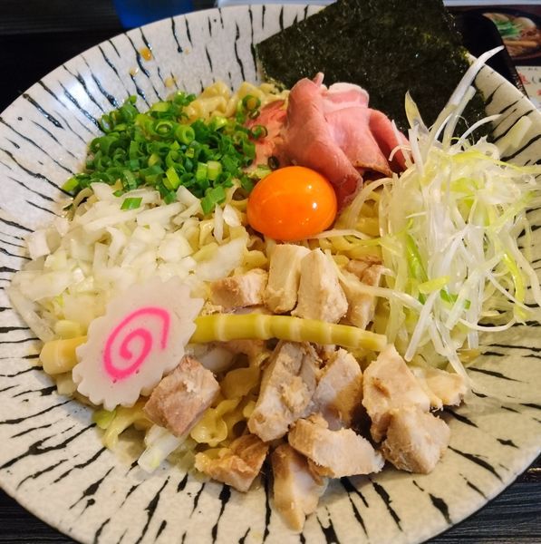 「濃厚玉子と比内地鶏の油そば 大盛」@麺匠えにしの写真