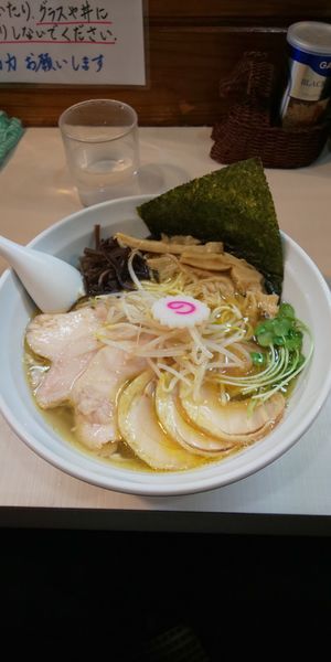 「魚介塩チャーシュー麺」@桜台らぁ麺 美志満の写真