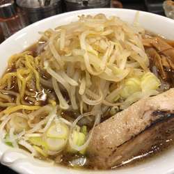 札幌醤油ラーメン 780円