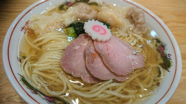 「白だしラーメン・肉エビワンタン2個＋中盛無料」@キング製麺の写真