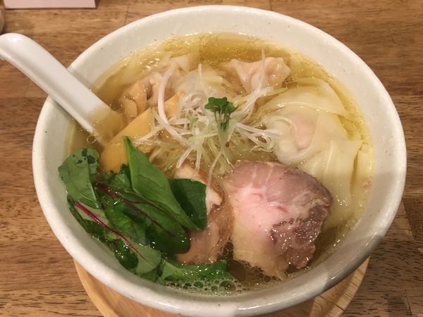 「鳥取大山鶏のわんたんめん ￥1100」@らーめんshigetomiの写真