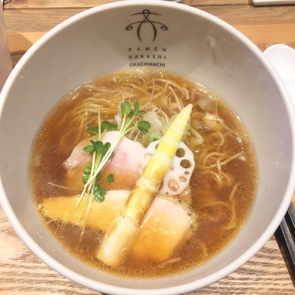 「清湯醤油 麺少なめ 780」@案山子の写真