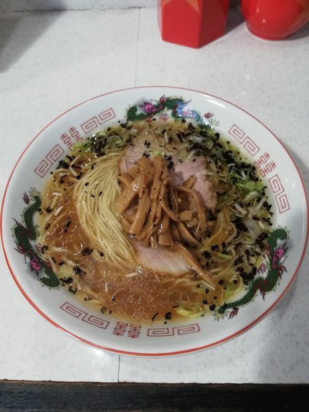 「限定　イニシャルM(焦がしねきと生姜)　900円」@ラーメン星印の写真