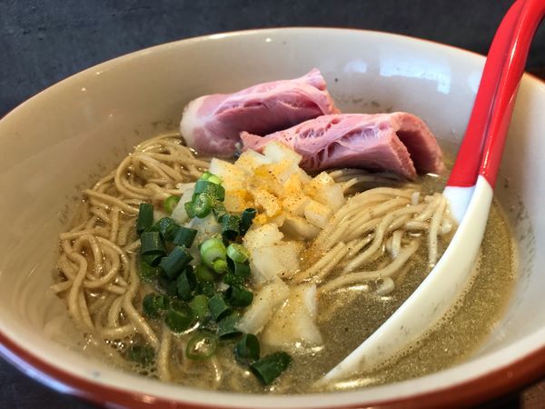 「塩煮干しそば」@中華蕎麦 志の写真