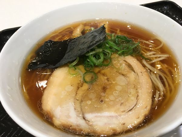 「醤油らぁ麺」@湘南 野の実 Terrace mall 湘南店の写真