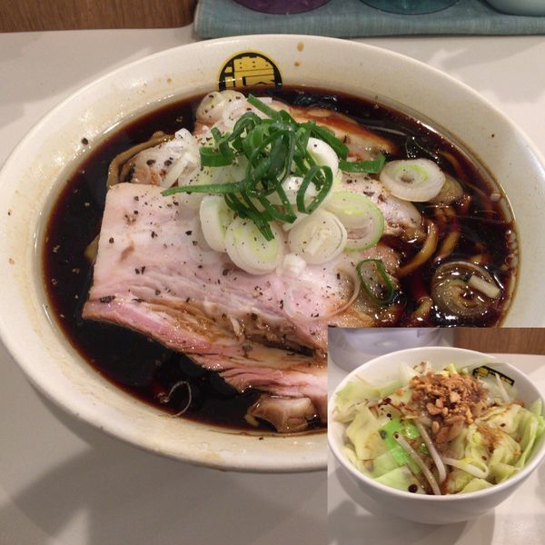 「限定麺「荻窪ブラック」(特製ごはん付き) 850円」@濃菜麺 井の庄 荻窪店の写真